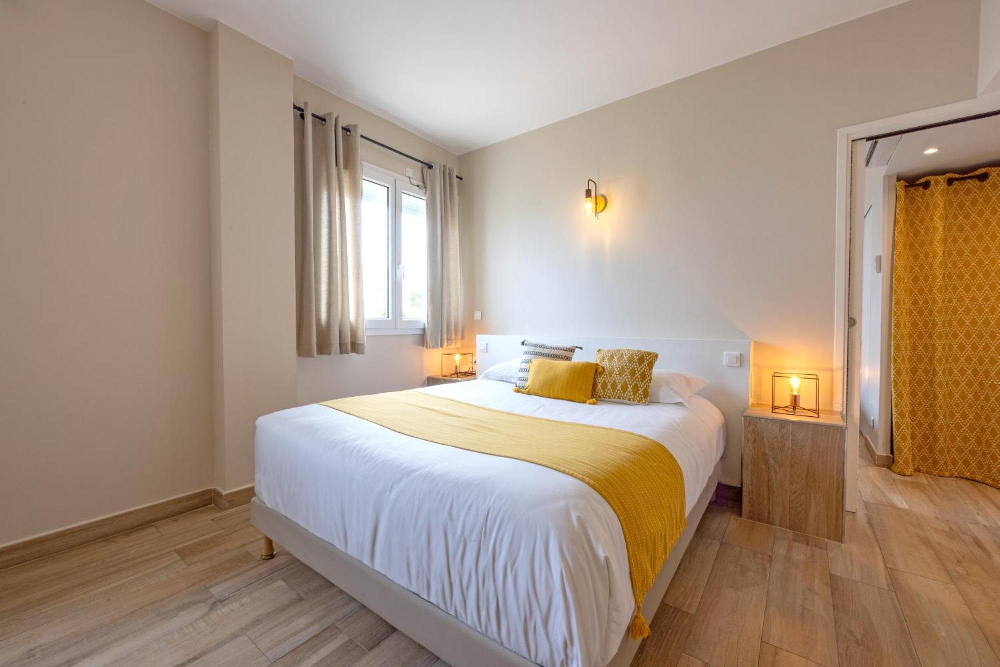 Le Saint Erasme, Hotel Eco Friendly Calvi (Corsica) Exterior foto
